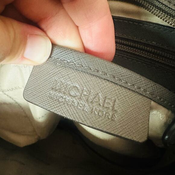 MICHAEL KORS Grey Square Frame Side Front Zip Up Metal Shoulder Straps Hand Bag - Picture 13 of 13